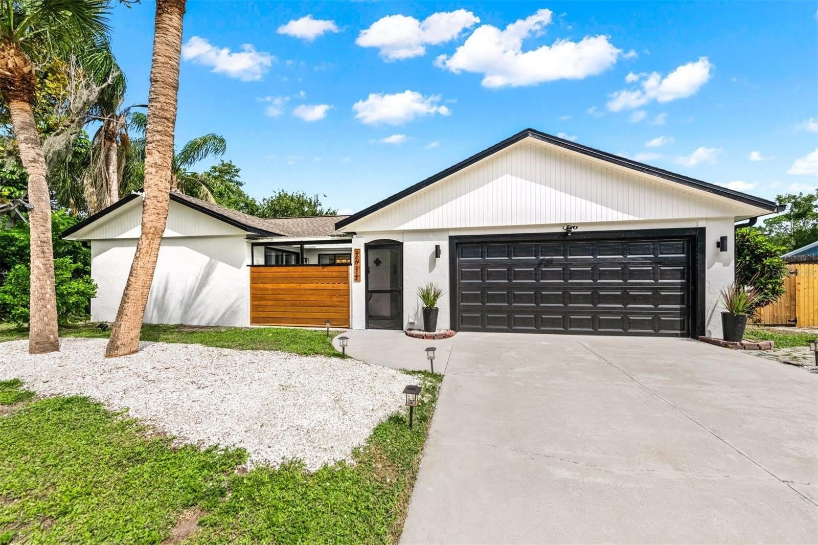 2911 WOODPINE Court – photo 4