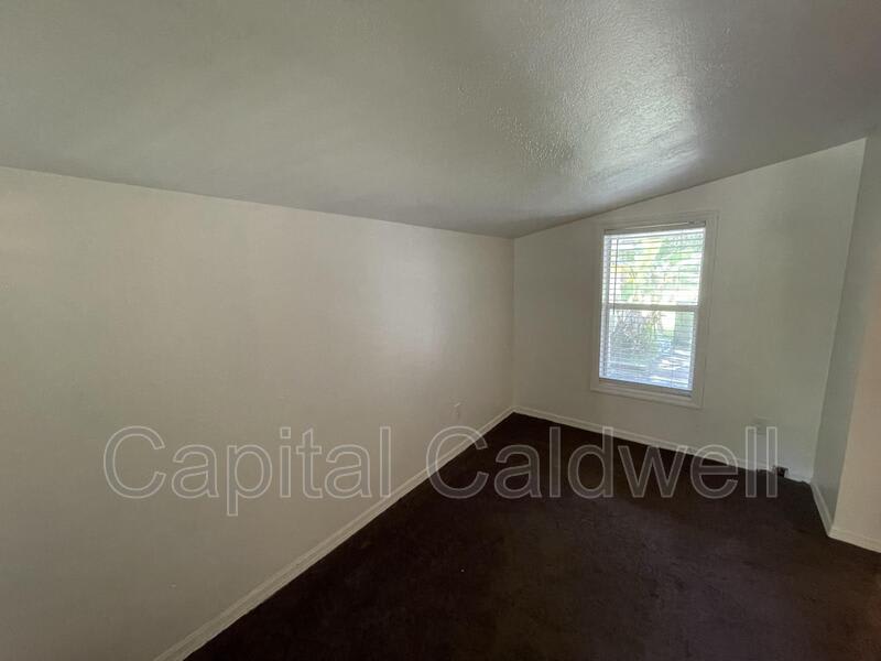 4104 N Ola Ave 4 – photo 4