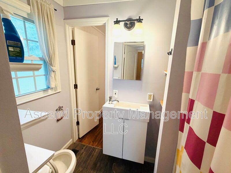 1134 McDonald Dr – photo 5