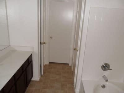 3 beds, 1,938 sqft – photo 3