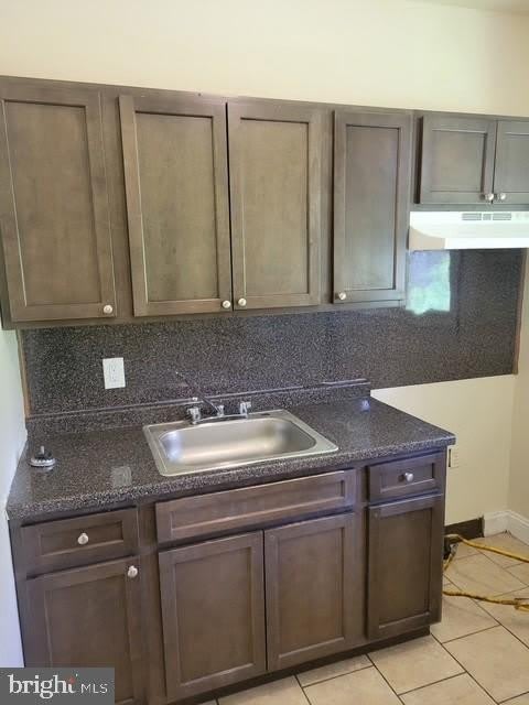 4818 Tackawanna Street – photo 3