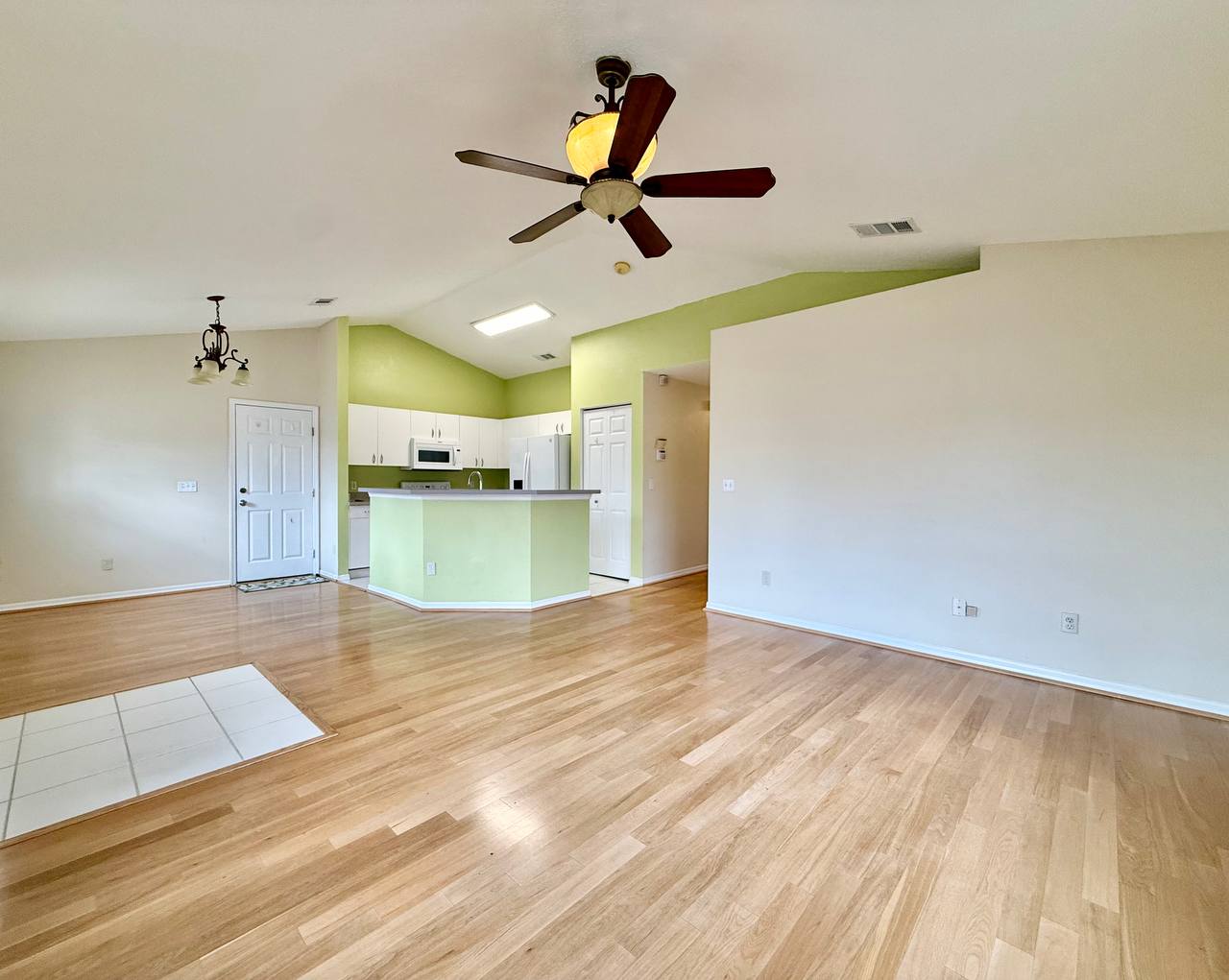 6807 Kingston Dr – photo 4