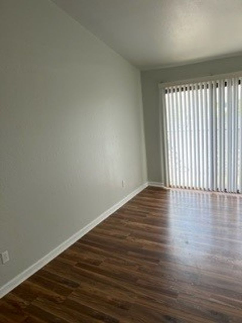 One Bedroom Unit with a View and Utilities Included – photo 5