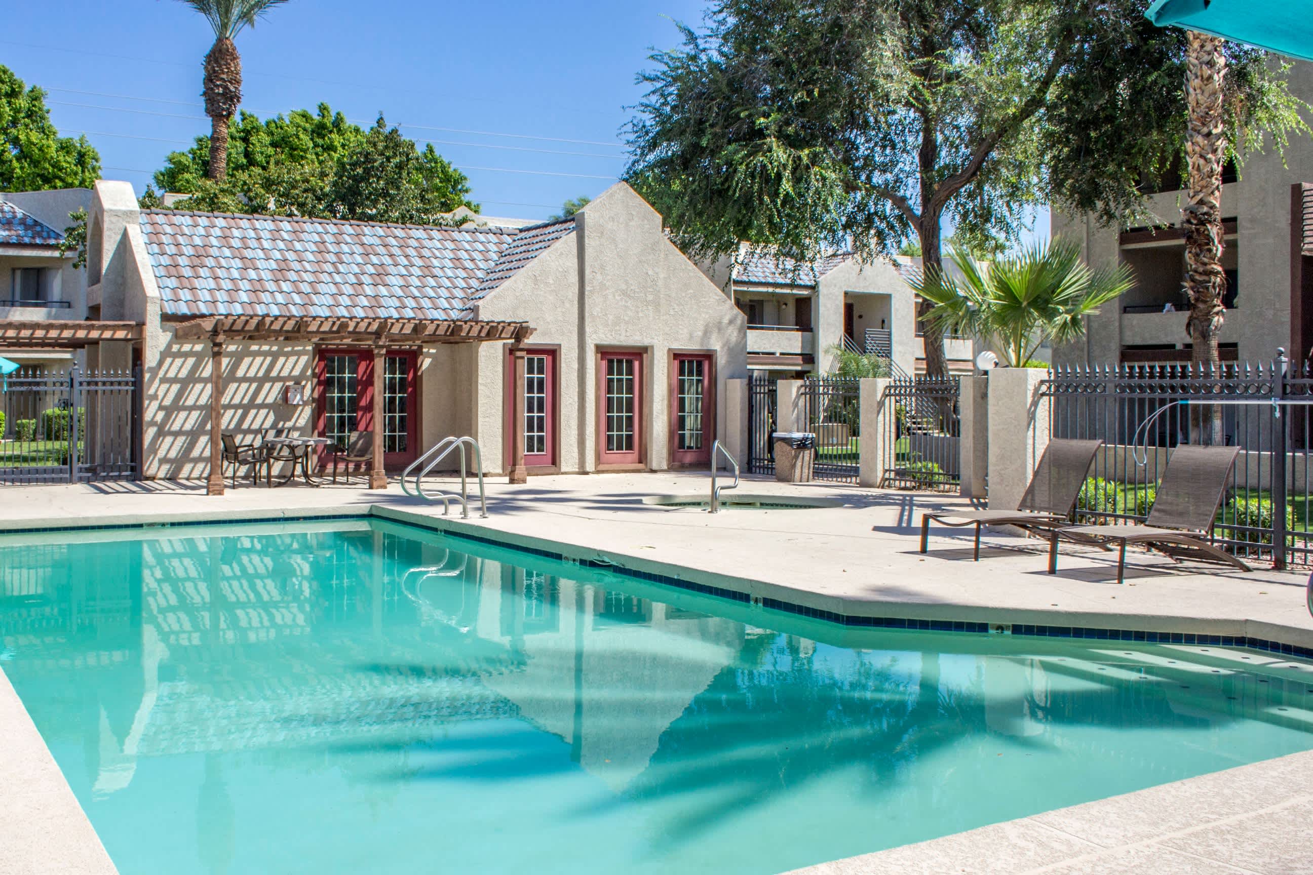 Meadow Glen Apartments – photo 1