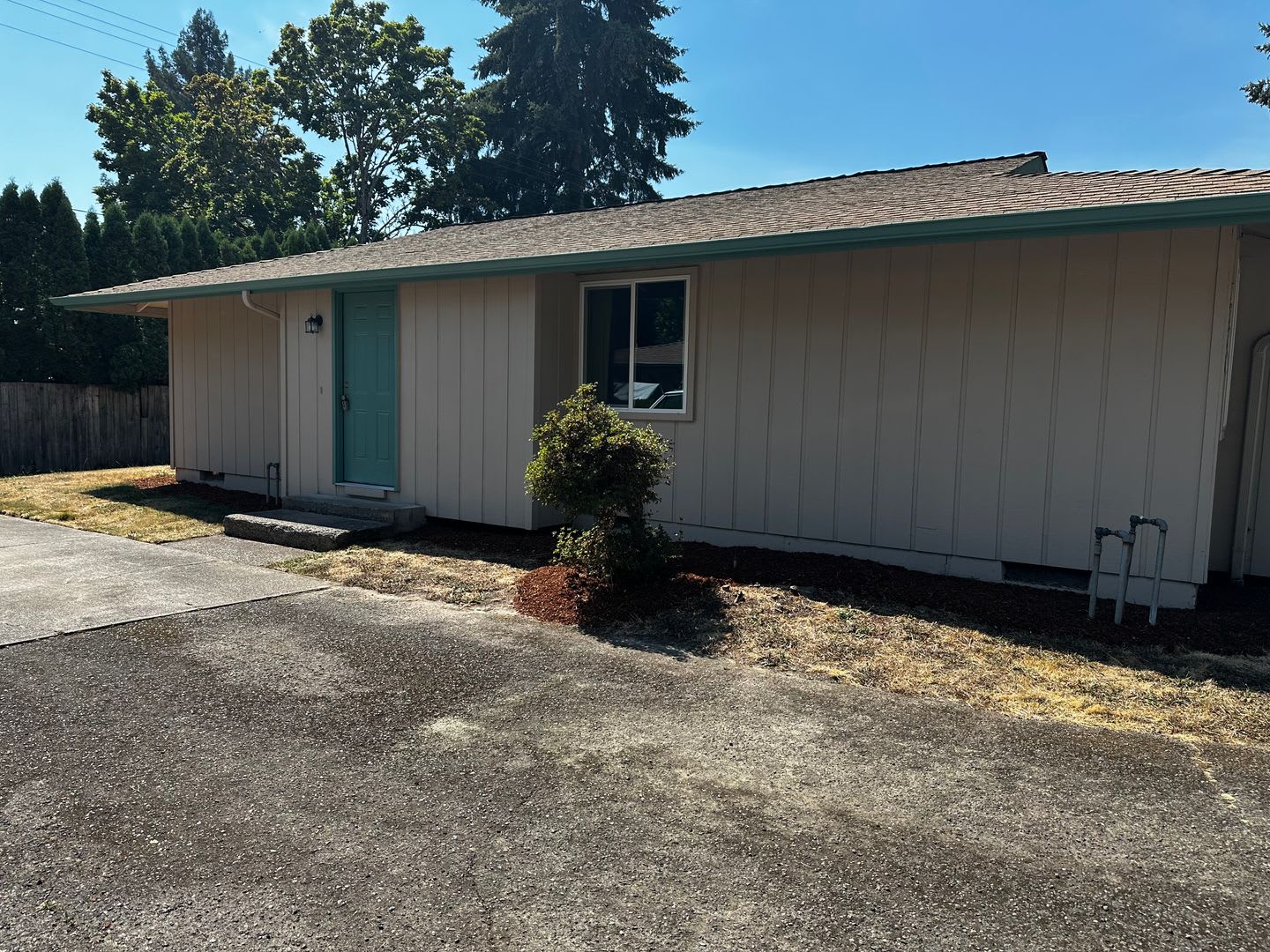 Nice Clean 3 Bedroom Unit Of A Dupelx – photo 1