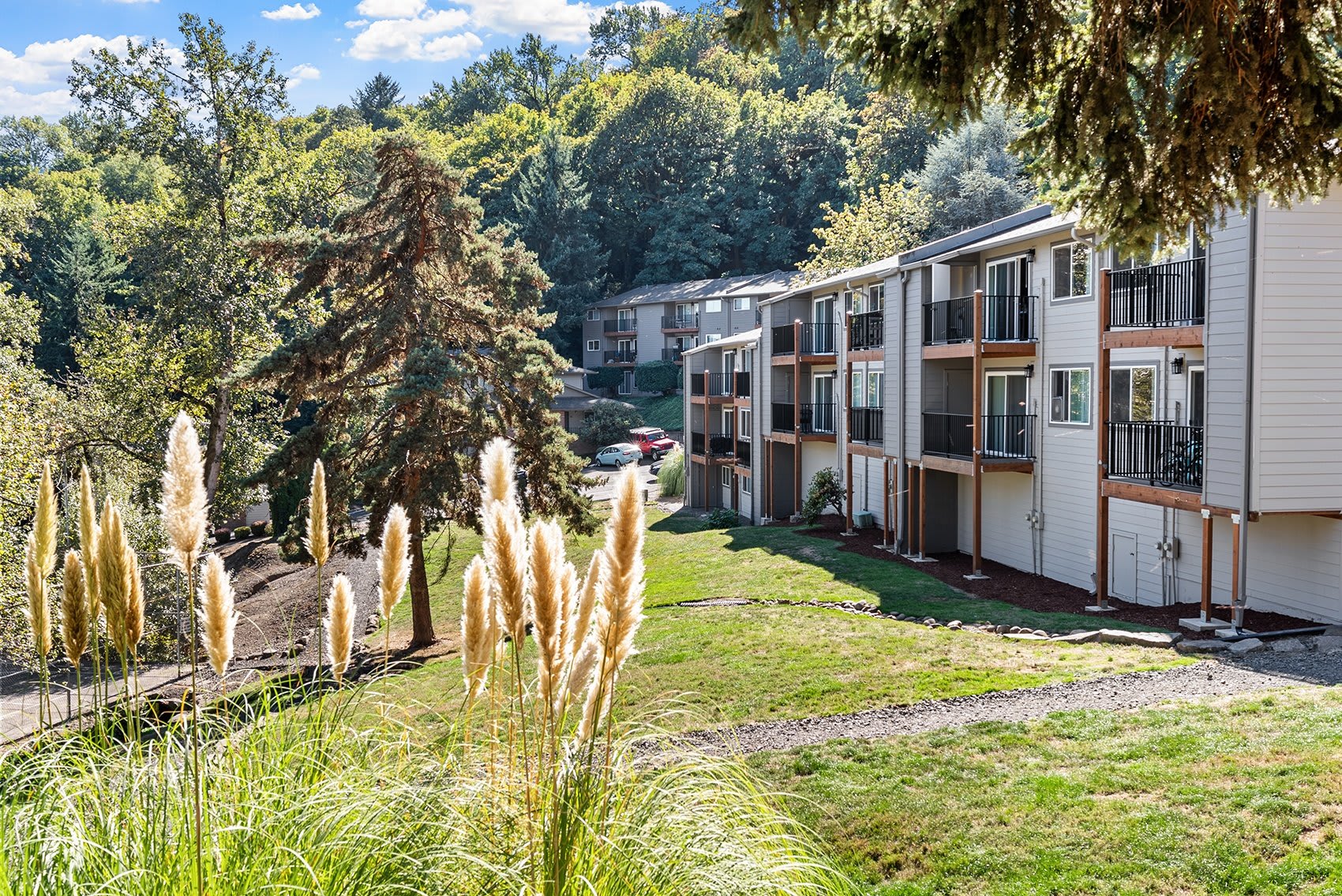 Cascade Vista Apartments – photo 1