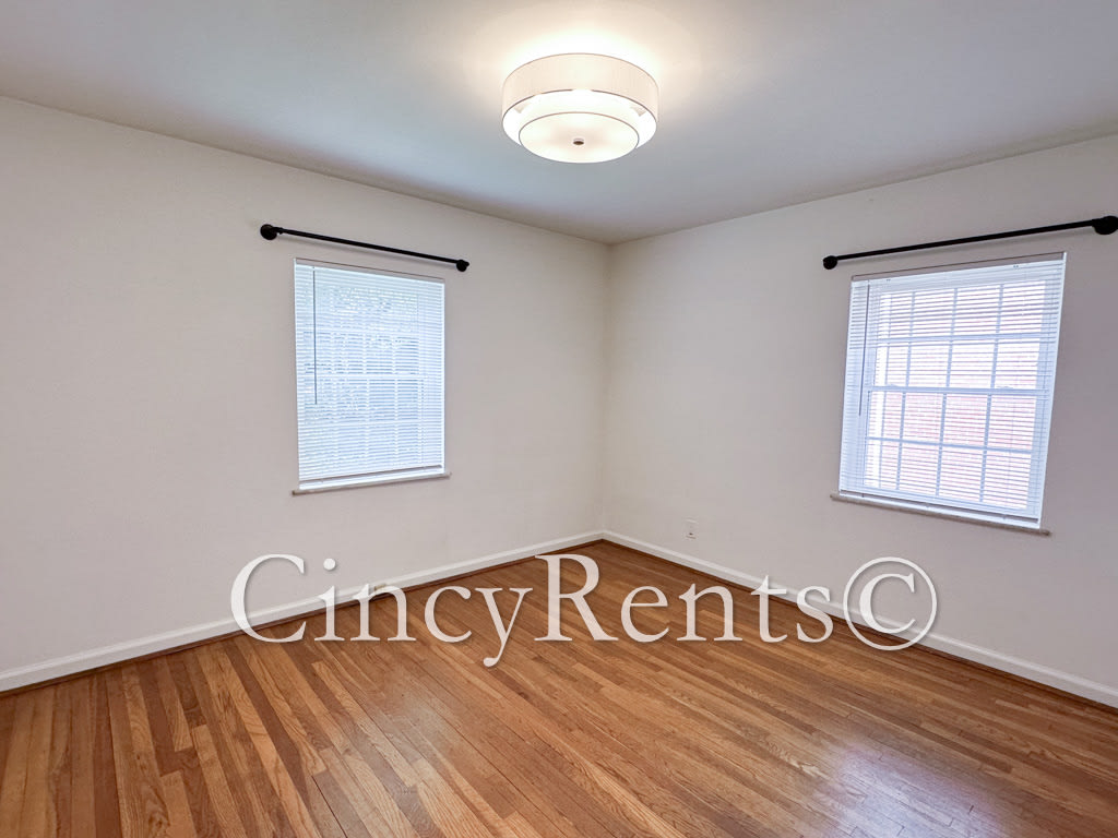 837 Van Dyke Dr – photo 3