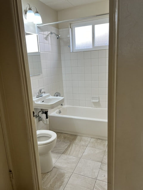 241 Pamela Ave – photo 4