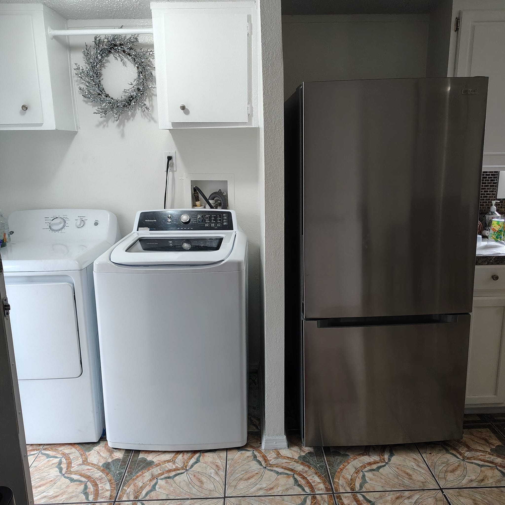 7494 Charlin Parkway – photo 1