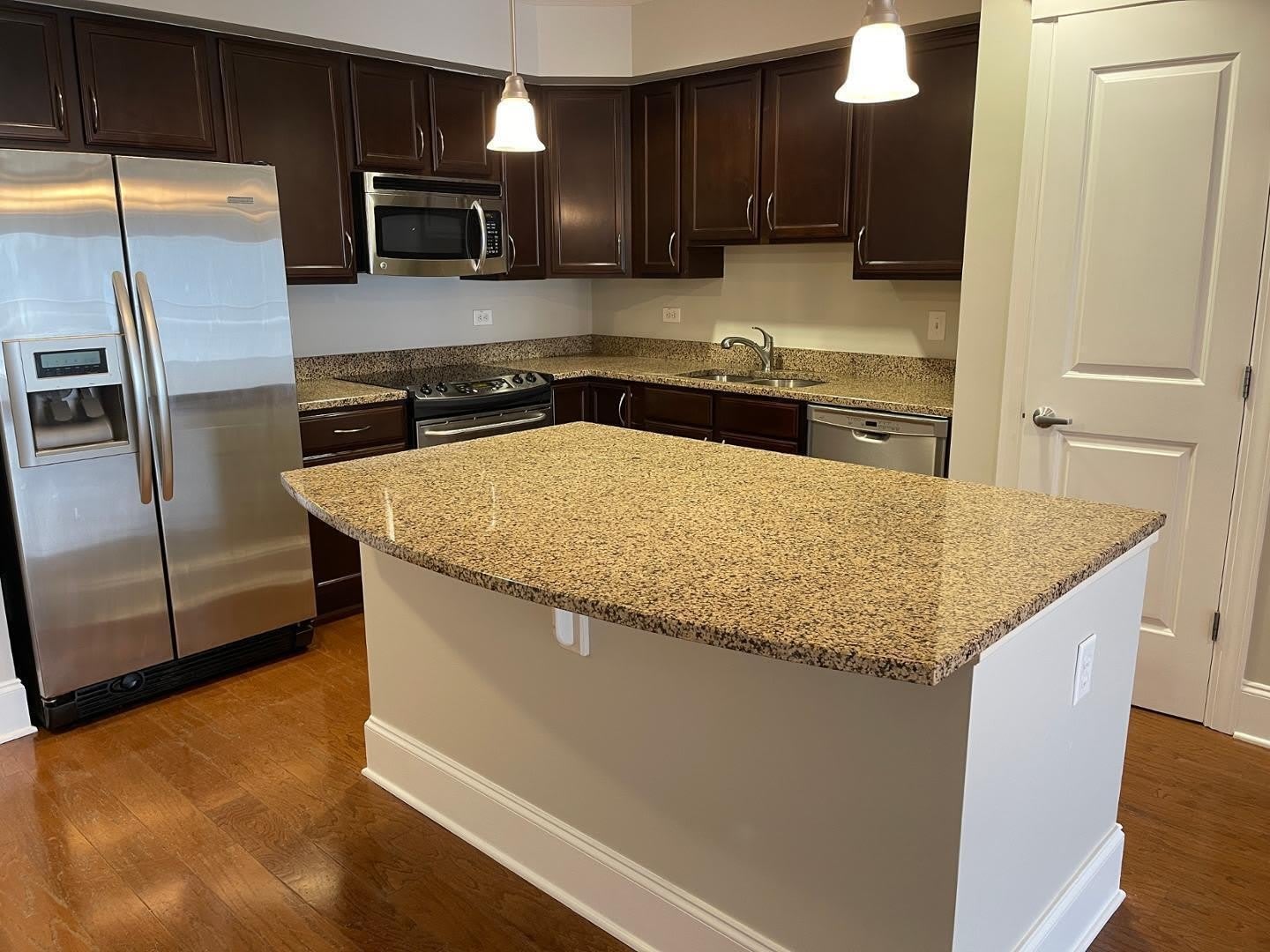 222 Glenwood Avenue – photo 2