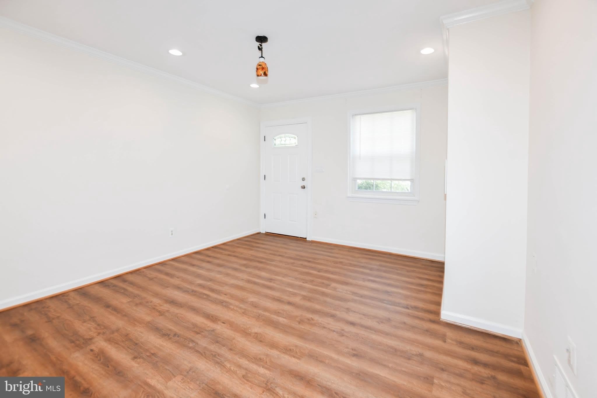 1729 GALES Place NE – photo 4