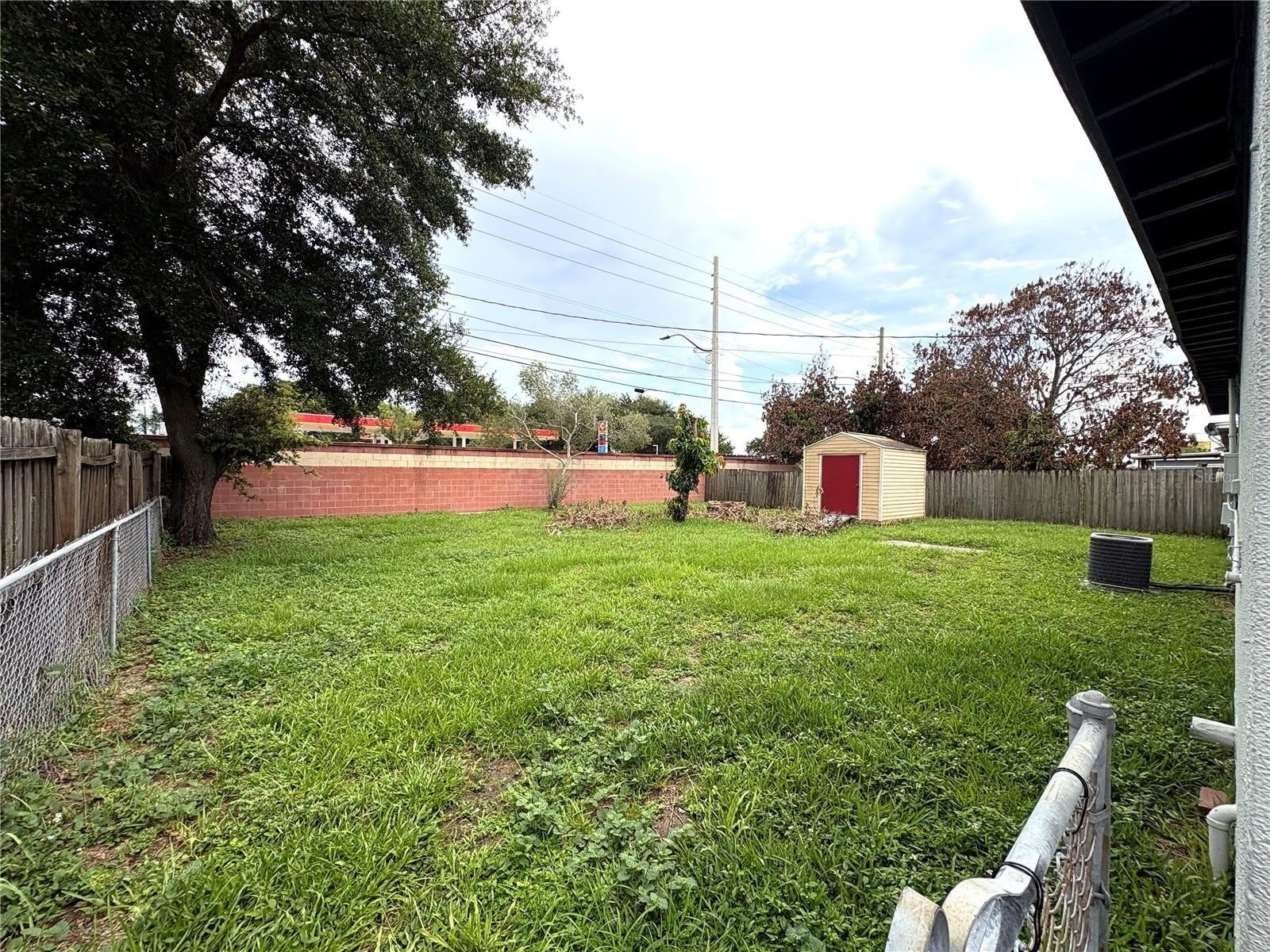 821 S Solandra Drive – photo 3