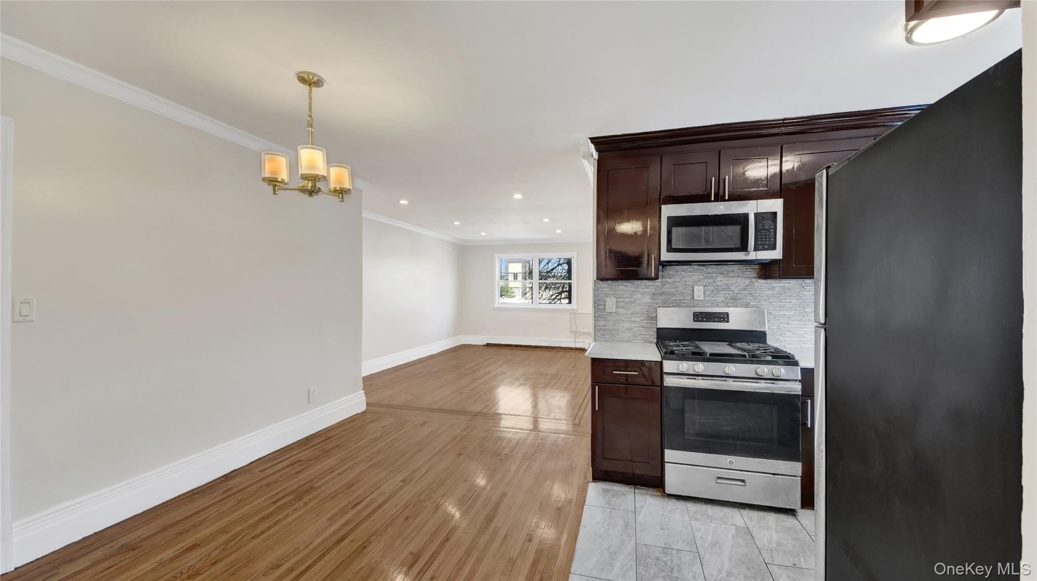 4392 Carpenter Apt 2 Avenue – photo 5