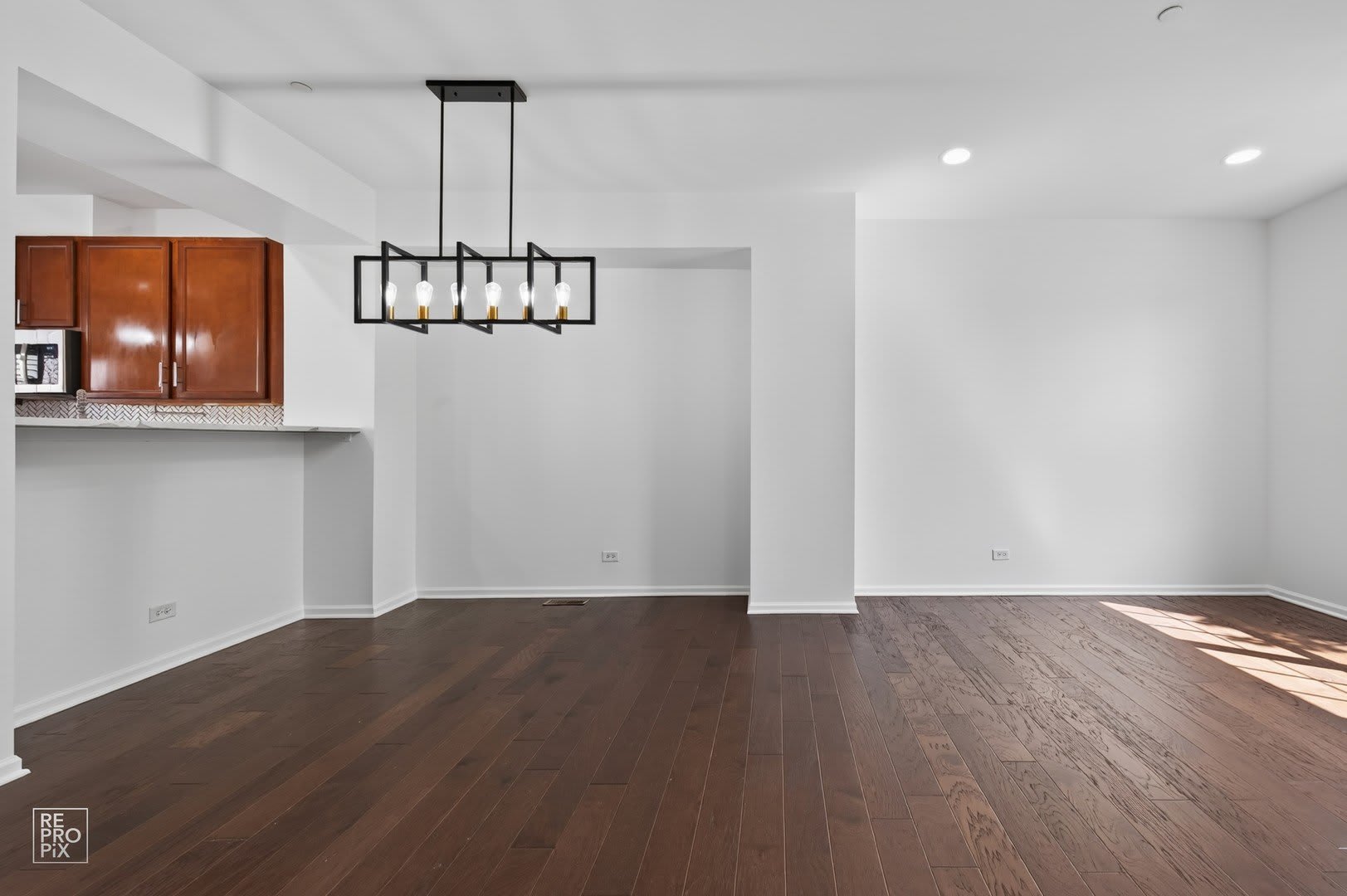 220 Laurel Avenue – photo 4
