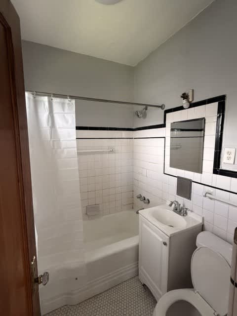 651 Norton Street – photo 4