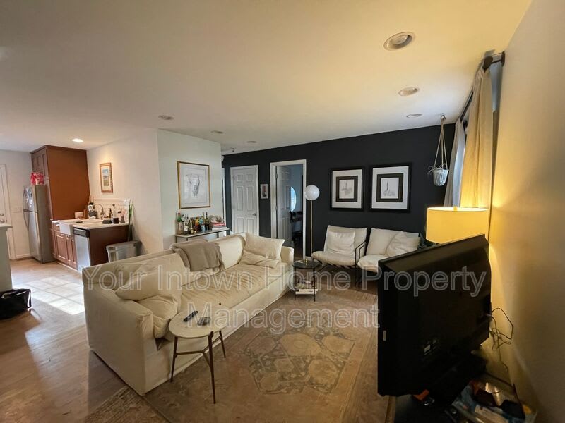 445 Gift Ave SE – photo 3