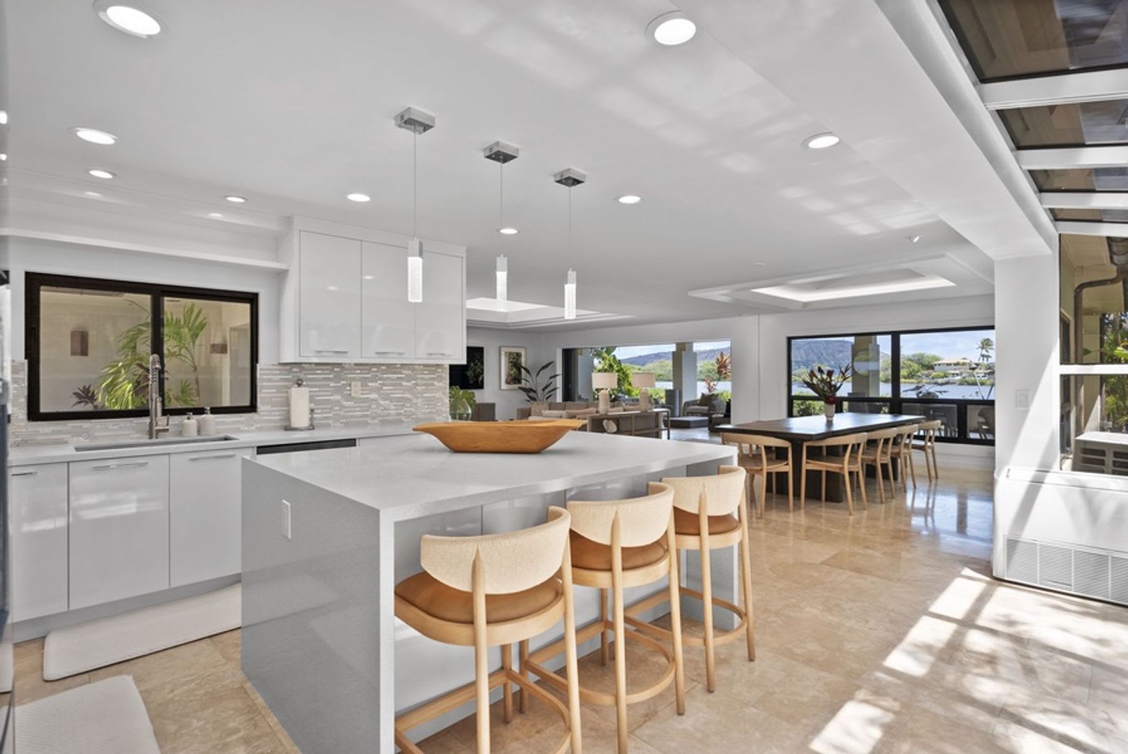 Honolulu Lagoonfront Villa – photo 4