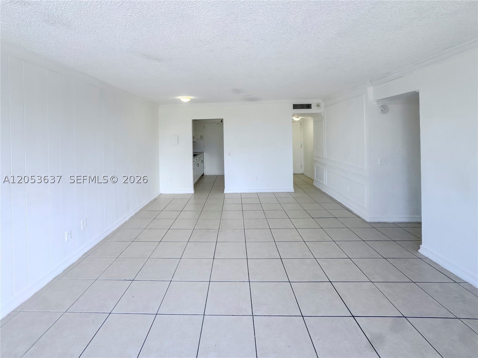 2075 NE 164th St – photo 3