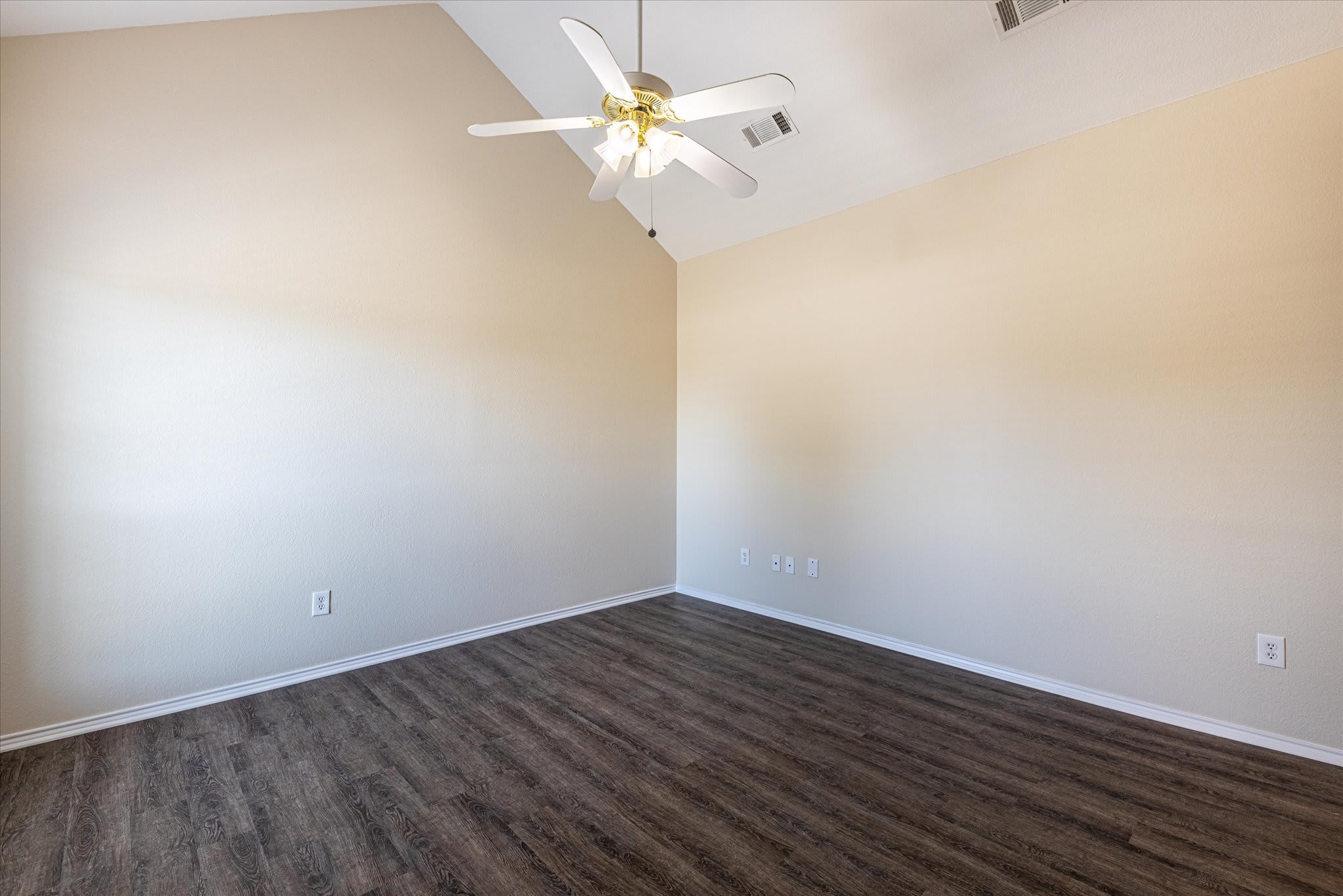 101 Collett Court – photo 5