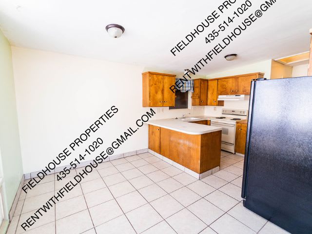1077 Rose Street – photo 4