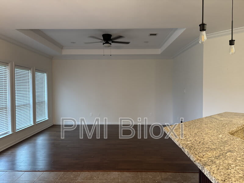 15192 Oberlin Ave – photo 4