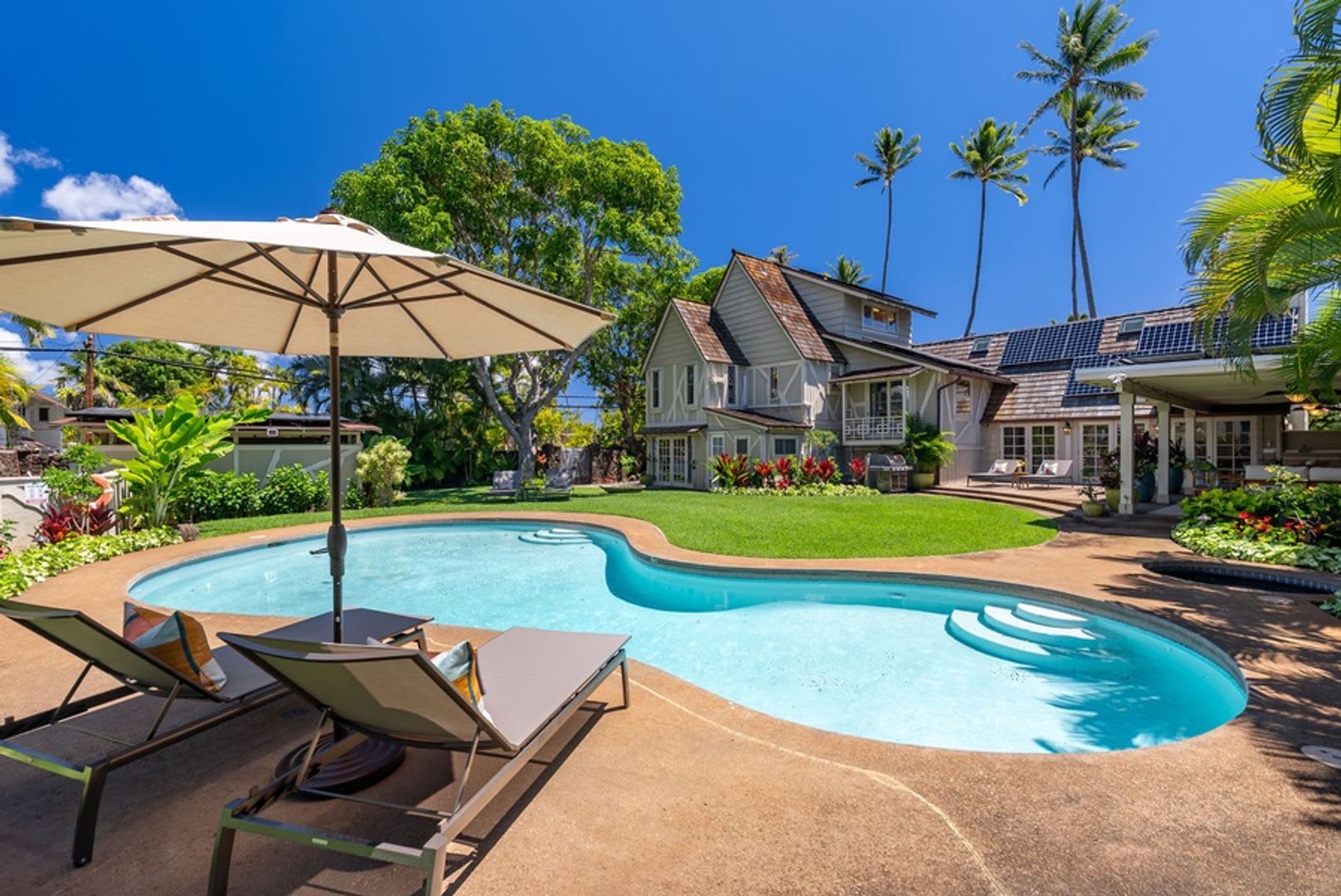 Kahala Palms Charming Coastal Beach Home W Pool Jacuzzi Lush Garden – photo 1