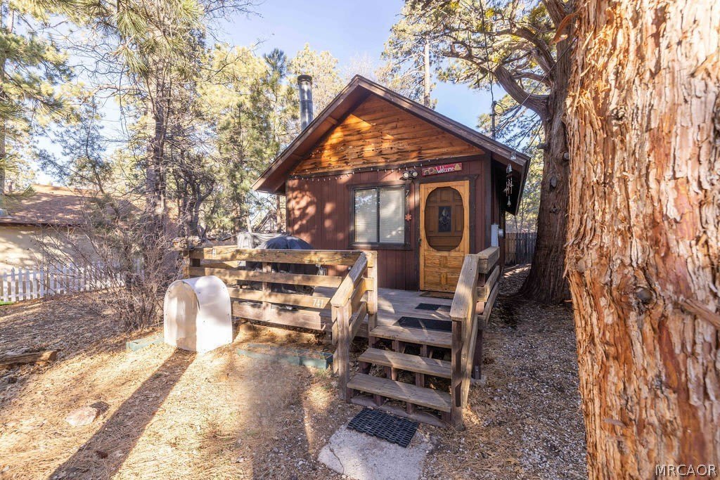 741 Kern Avenue – photo 2