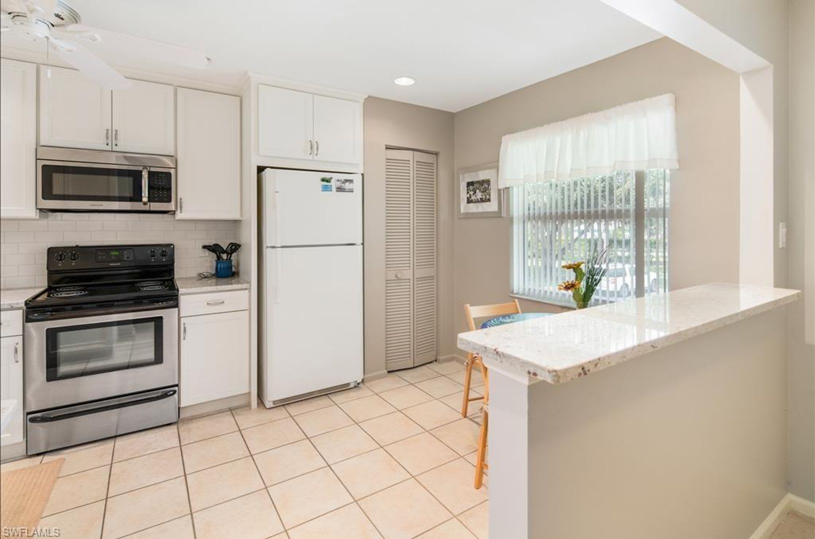Annual Rental Furnished 2 Bed 2 Bath Condo In Edgewood – photo 4