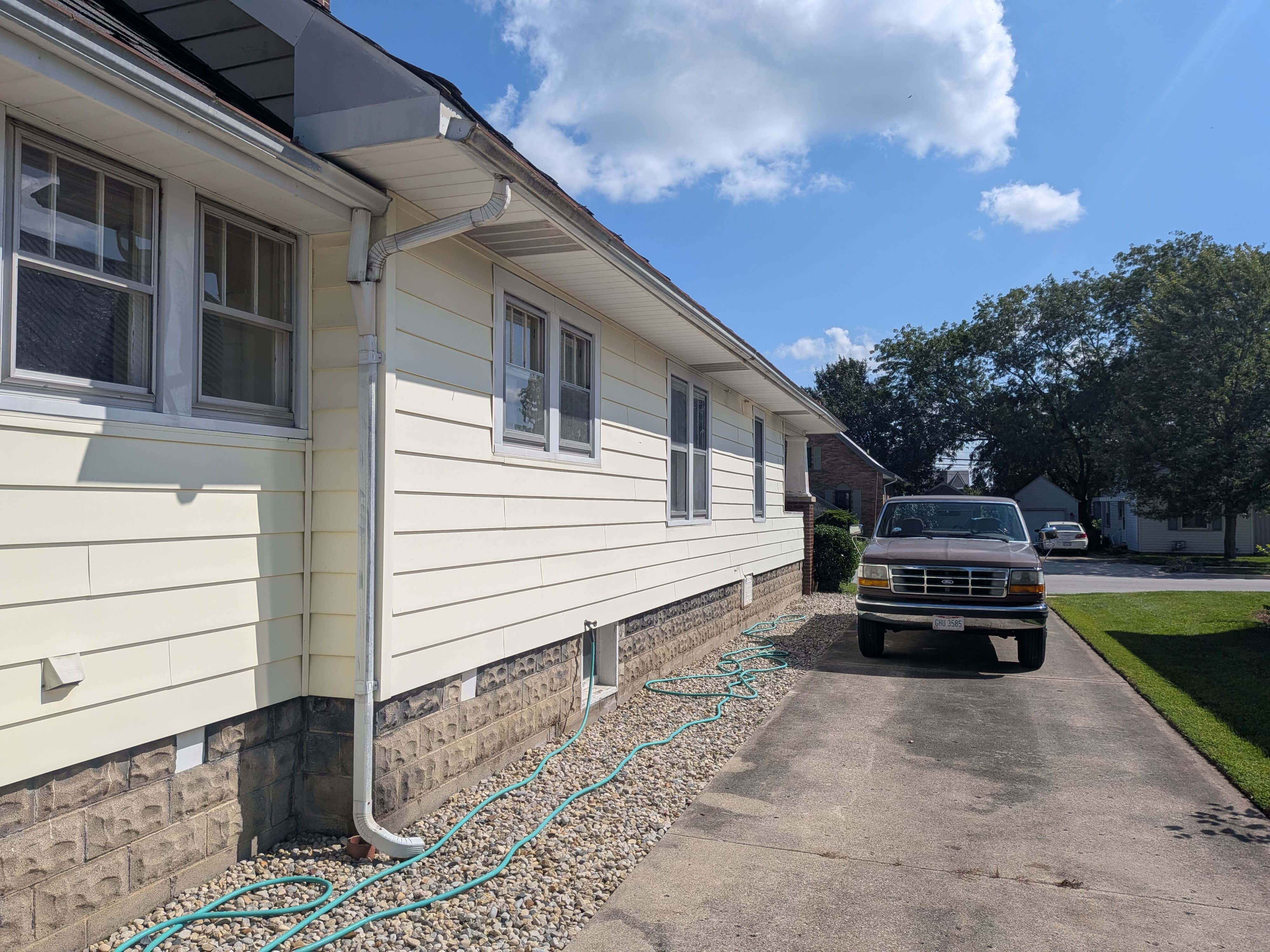 527 East Fulton Street – photo 2