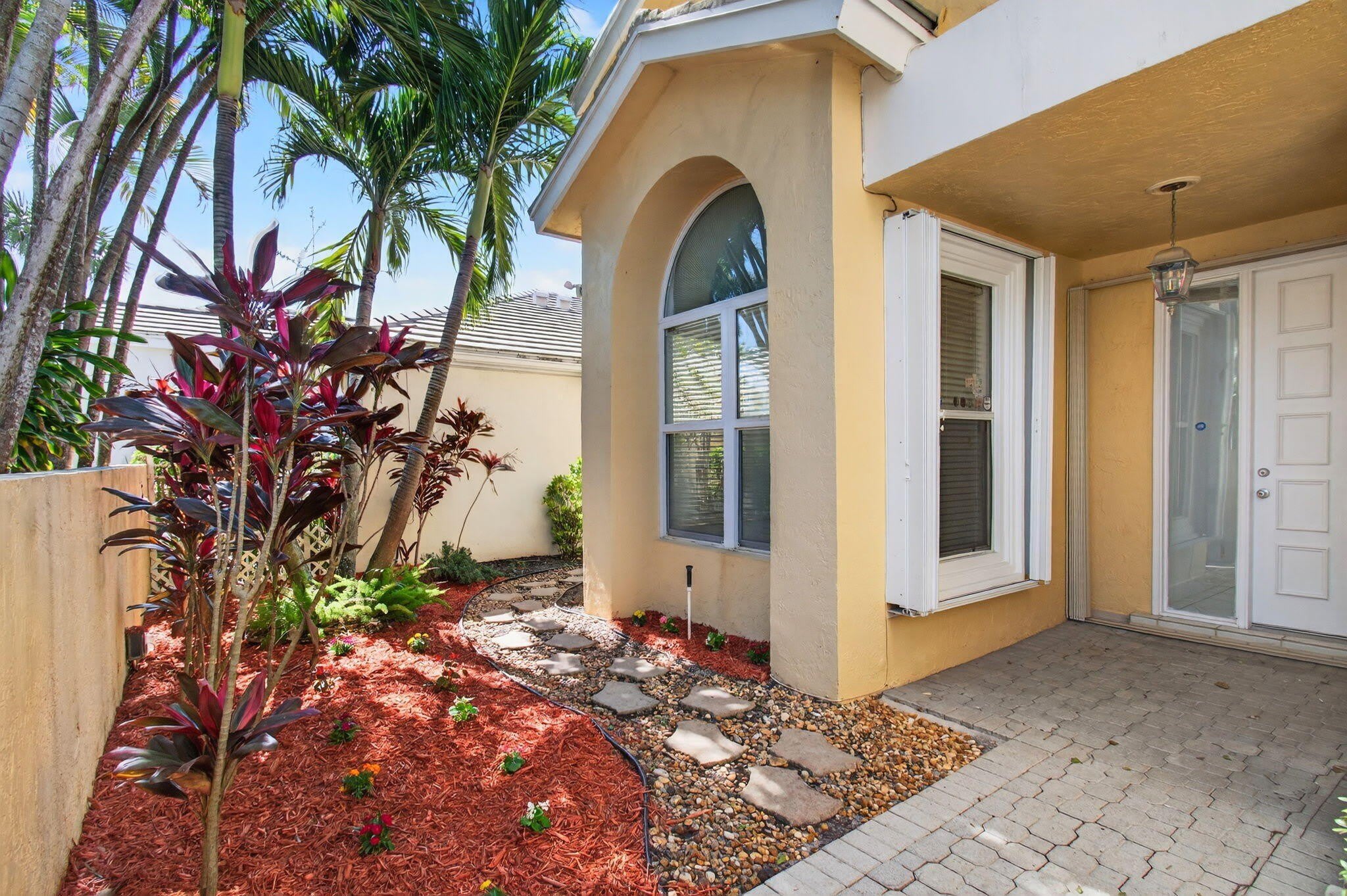 7848 Travelers Tree Drive – photo 2
