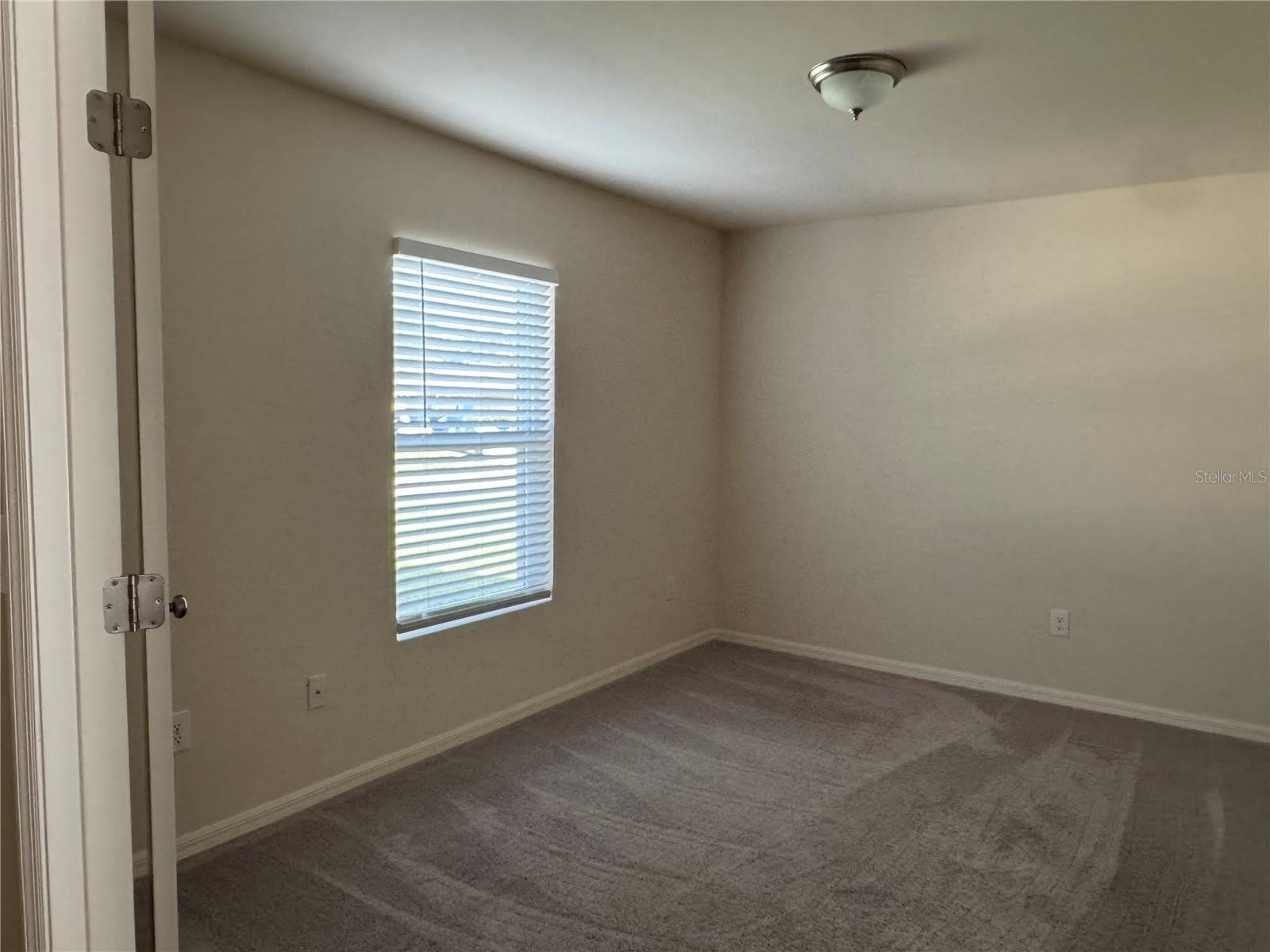 1271 S MCDUFF Street – photo 3