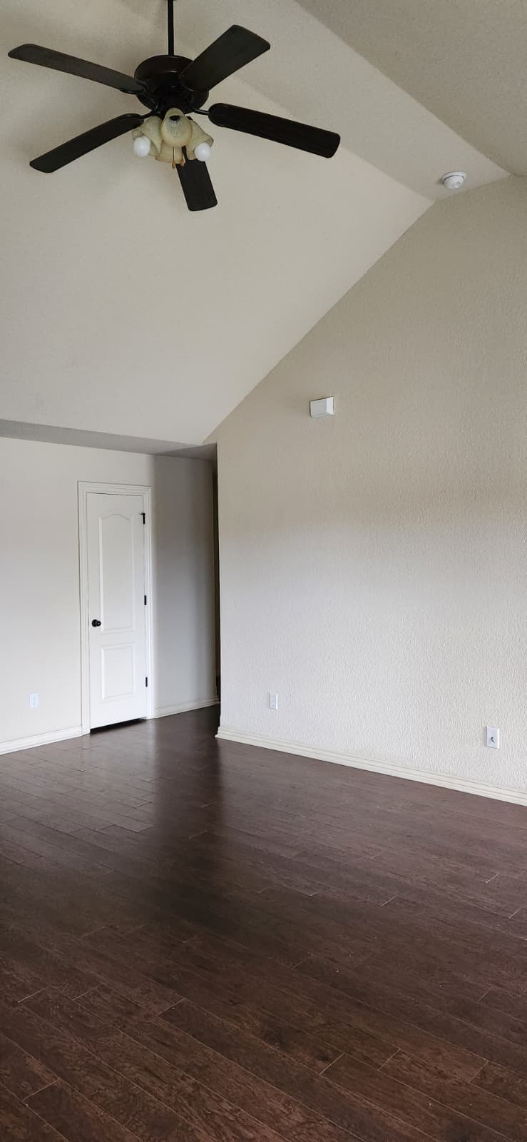 848 Oakwood Ct – photo 2