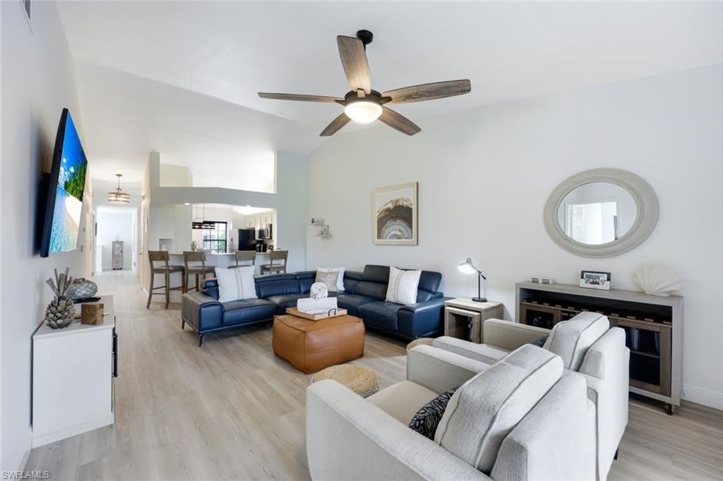824 Tanbark Dr – photo 3