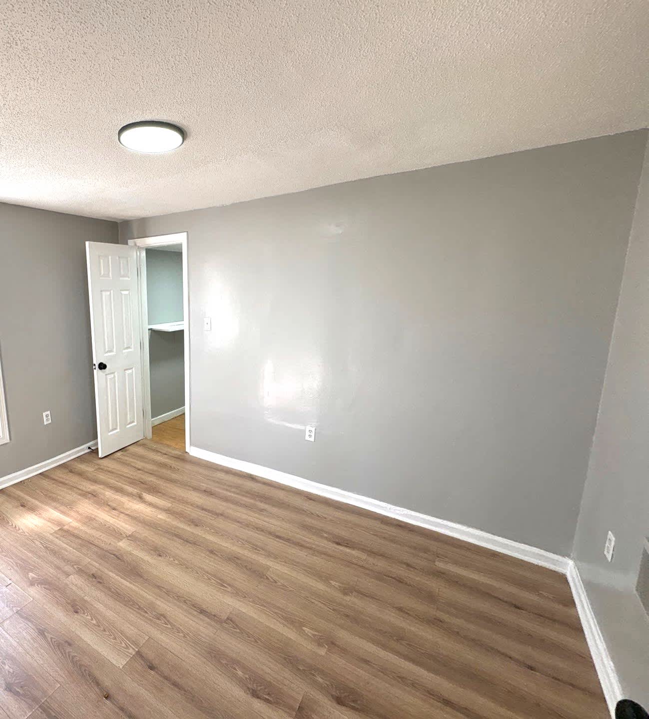 329 North College St – photo 2