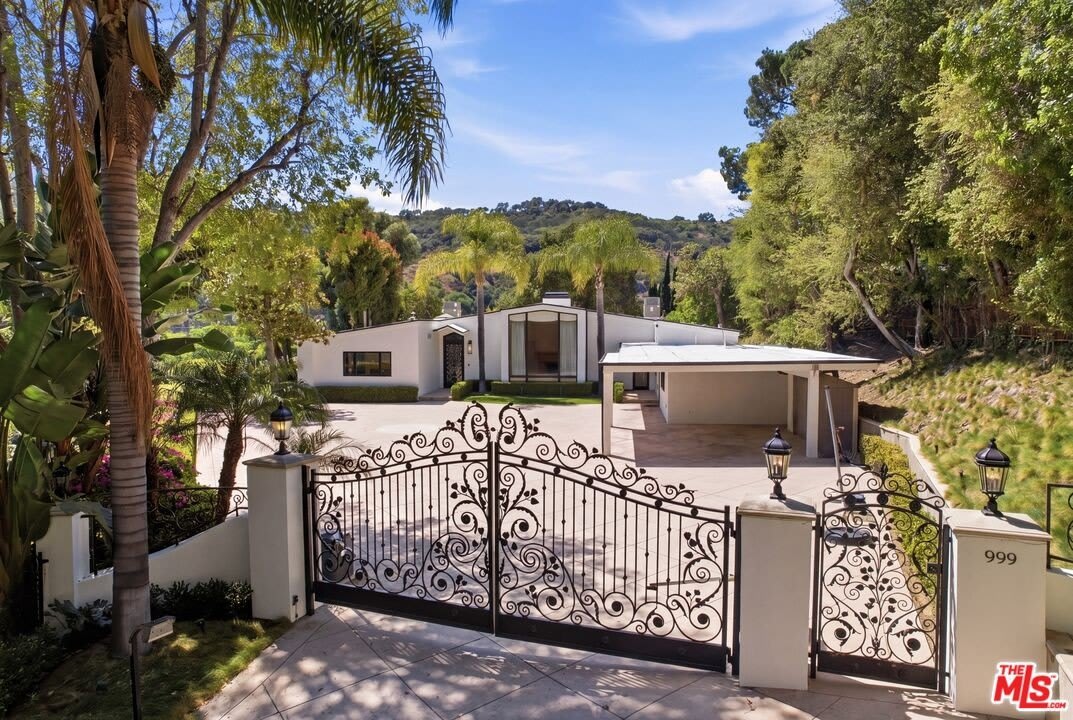 999 Casiano Rd – photo 3