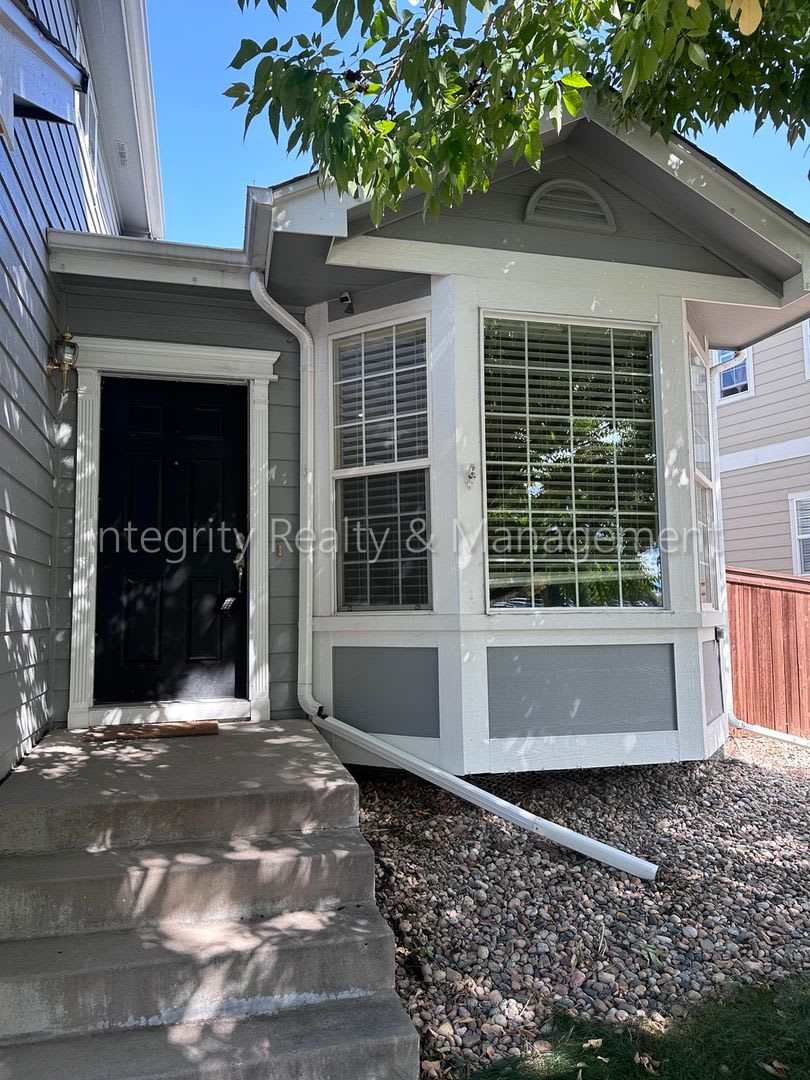 3 Bed/2.5 Bath, 1,891 Sqft – photo 3