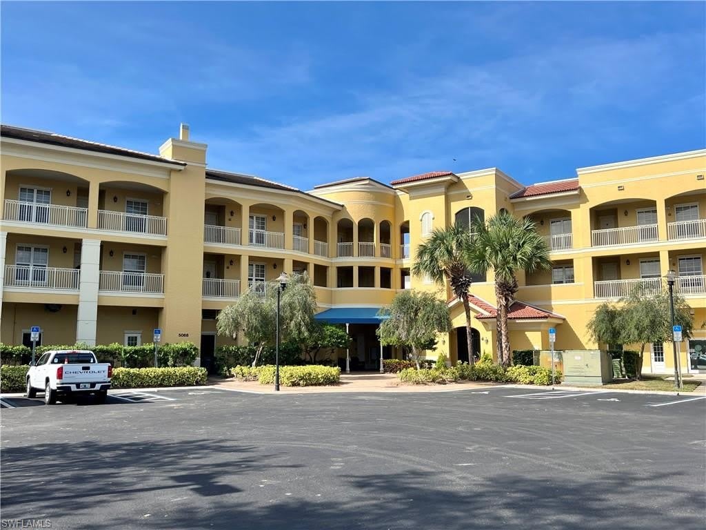 5068 Annunciation Cir – photo 1