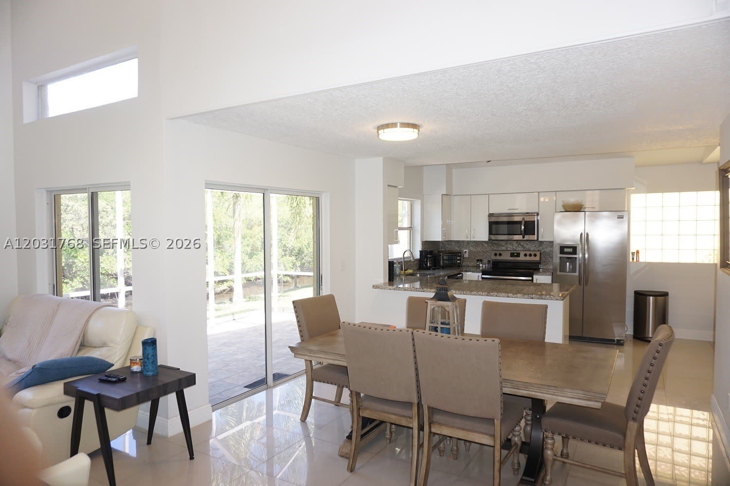 1057 SE 6th Ave – photo 5