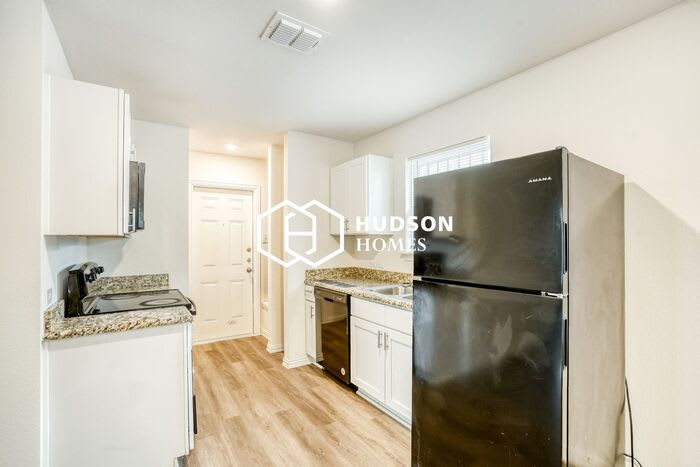 126 North San Ignacio Avenue – photo 4