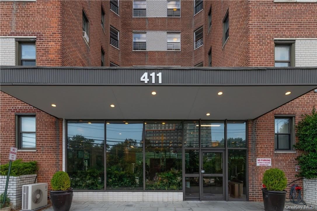 411 Bronx River Road – photo 1