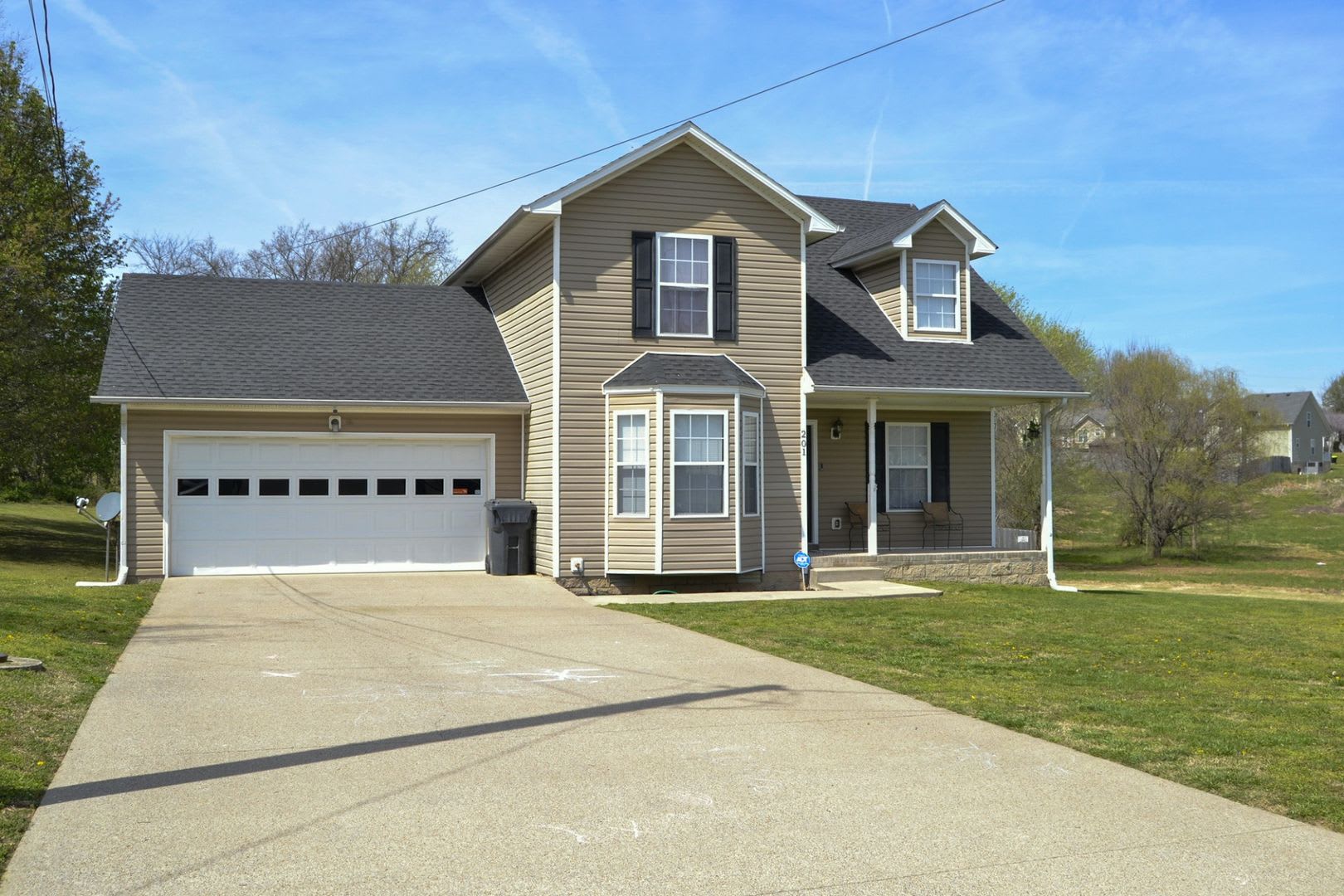 Large Home Coming Soon! Close to Fort Campbell with Large Fenced Yard – photo 2