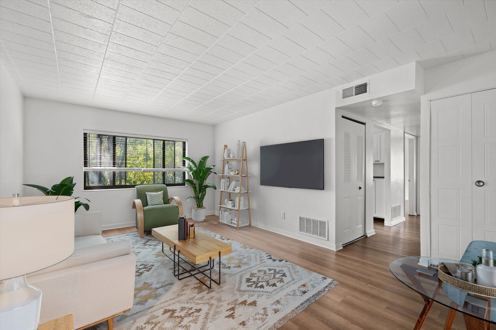 Edgewood Court – photo 4