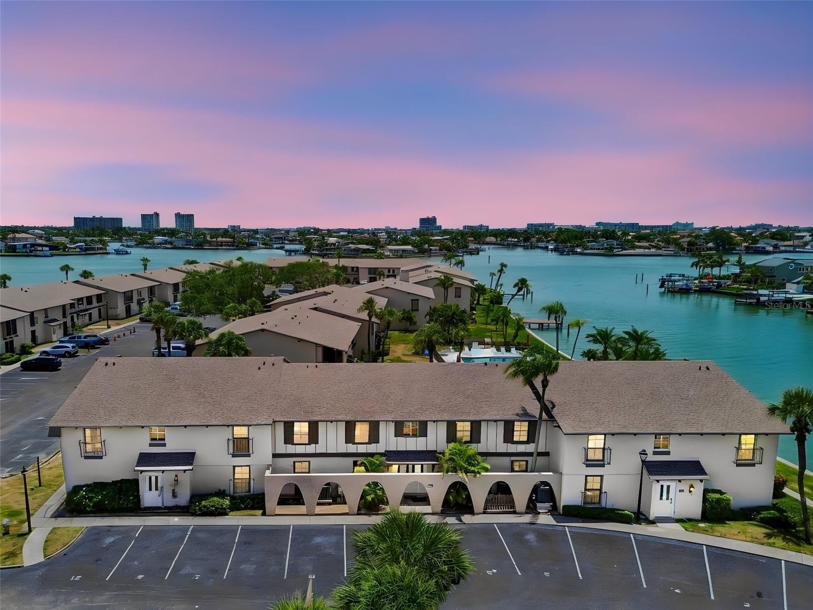 505 PLAZA SEVILLE Court – photo 1