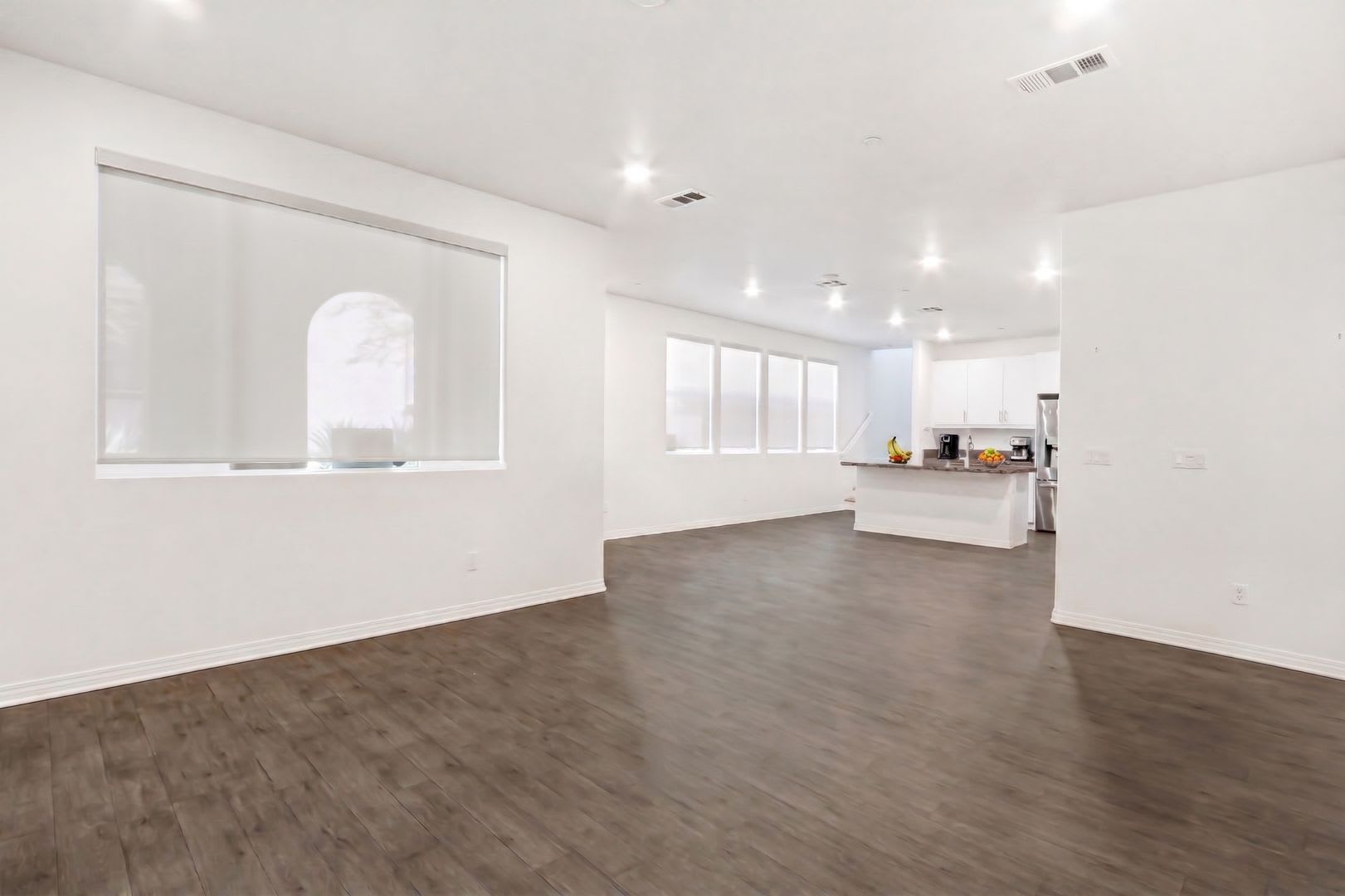 Available now! Stunning 4-Bedroom Home in Gated North Fontana Community! – photo 2