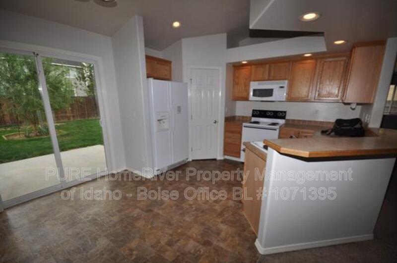 3872 N Weston Ave – photo 5