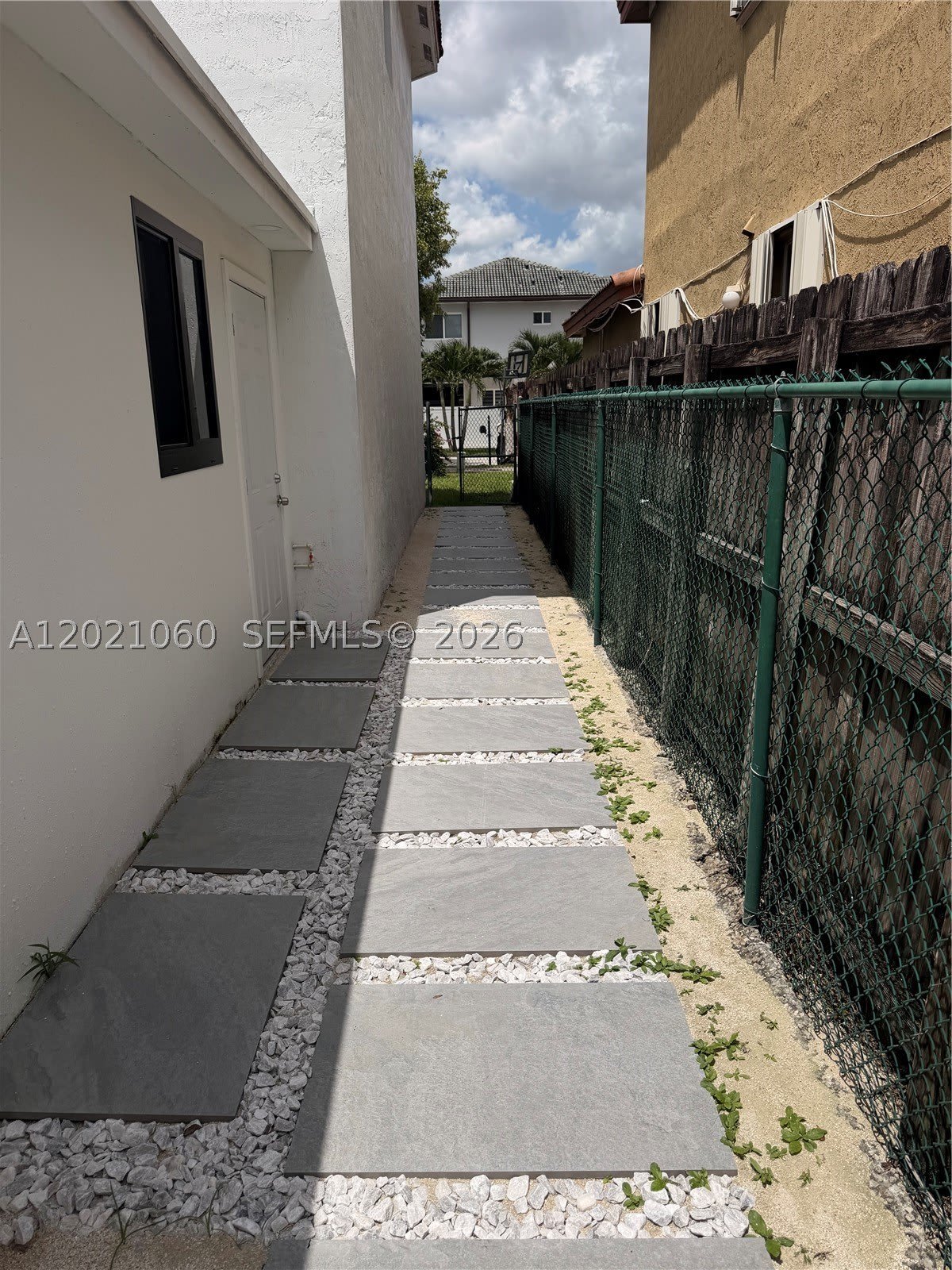 16536 SW 54th St – photo 5
