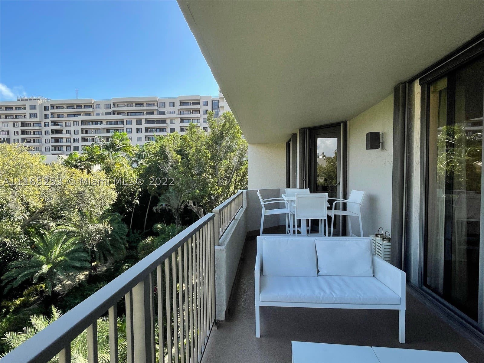 101 Crandon Blvd – photo 1