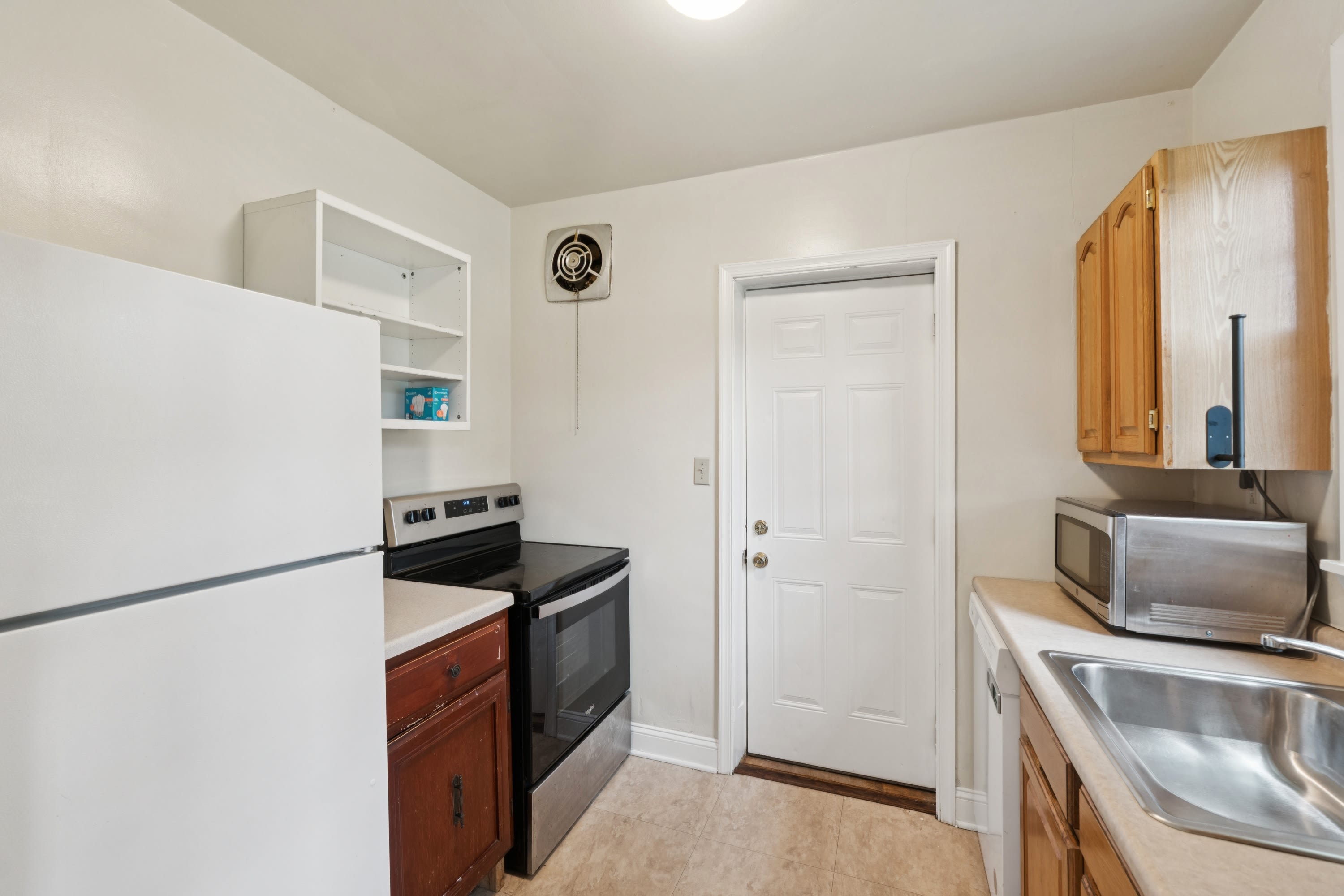 4811 Calvert Road – photo 3
