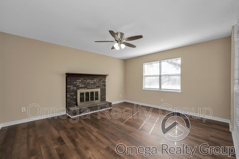 3126 Sleepy Hollow Dr – photo 2