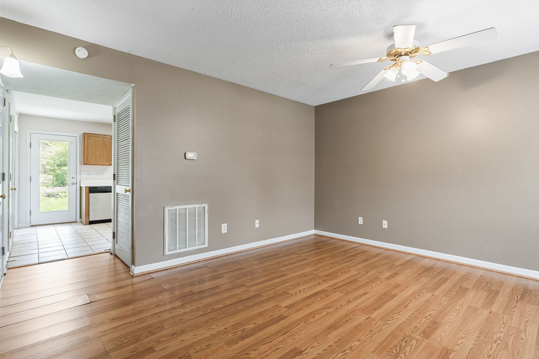 5049 Falling Creek Lane – photo 3